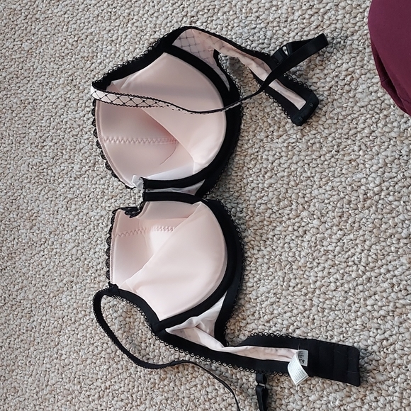 B.temptd Black and Pink Lace Bra - Picture 3 of 7